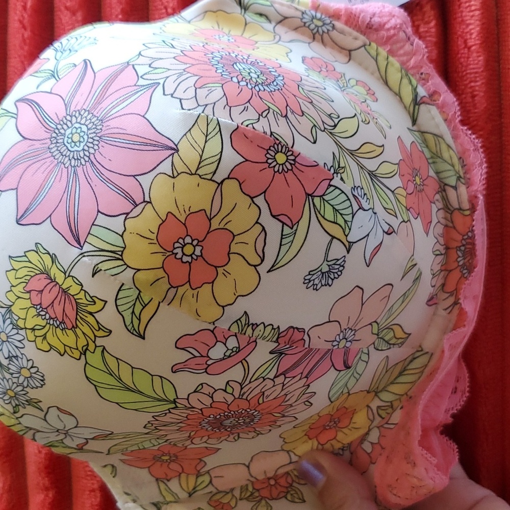 Adore Me Spring Bra - Picture 5 of 5